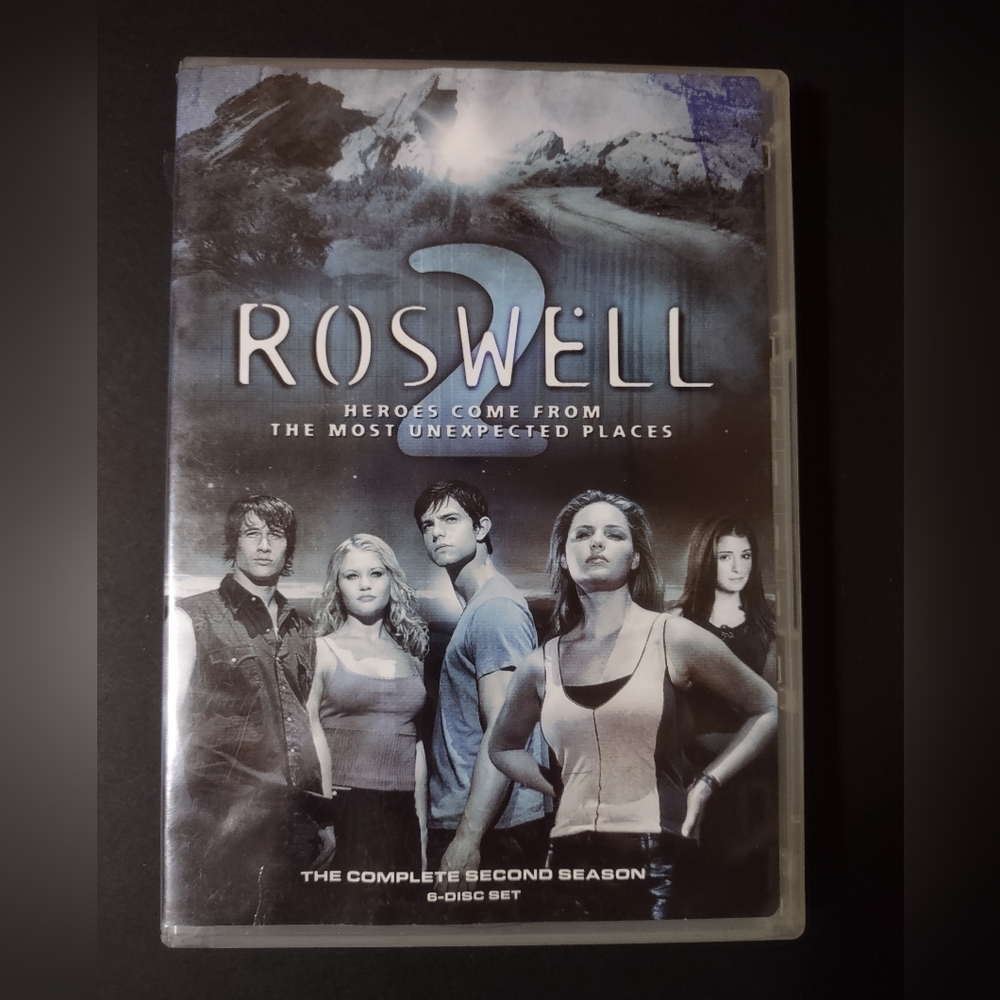 Roswell: The Complete Second Season DVD Set